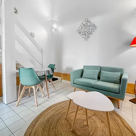 Porte Du Vignoble Sejour A * ליבורן