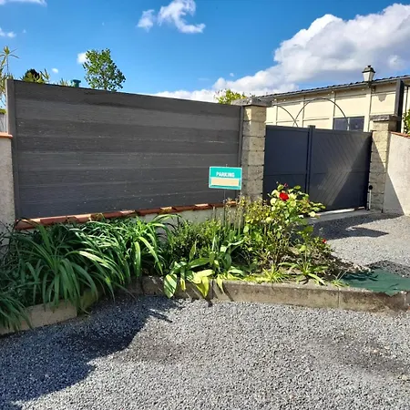 Porte Du Vignoble Sejour A דירה ליבורן