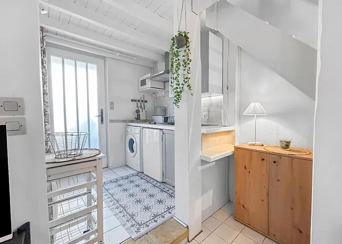 Porte Du Vignoble Sejour A * Либурн