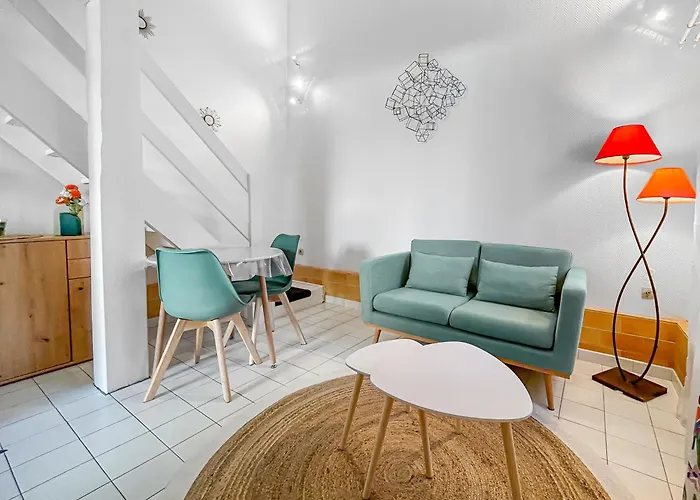 Porte Du Vignoble Sejour A * Либурн